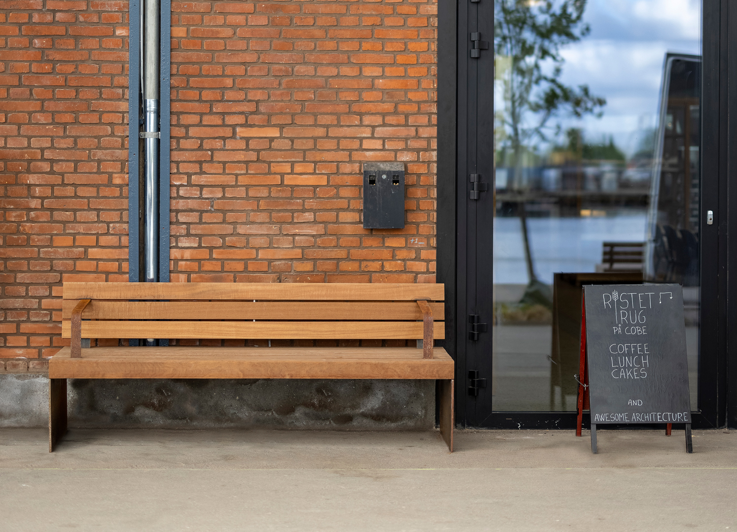 COSI bænk designed by Cobe is seen as street furniture