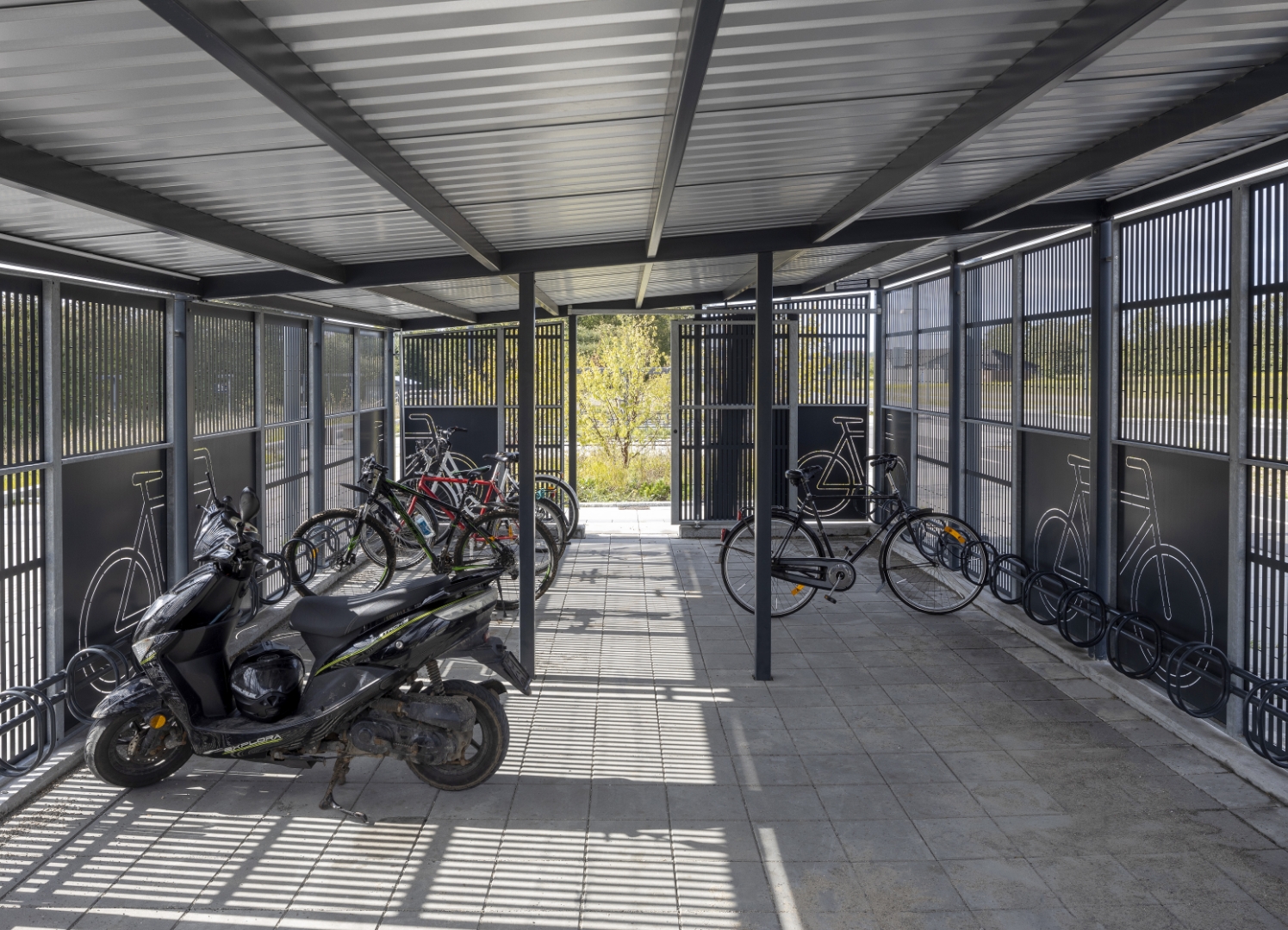 bicycle-shelter-SH500-inside-Kalundborg-station